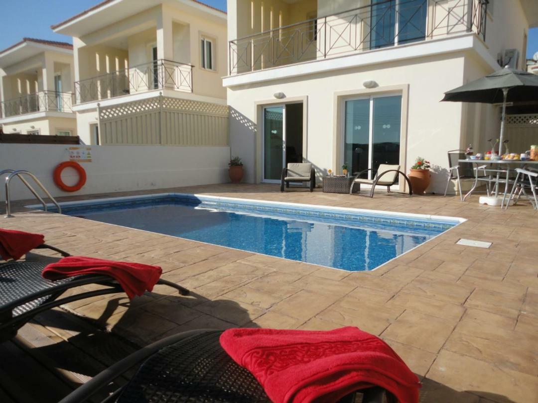 Villa Swalletta ลาร์นาคา ภายนอก รูปภาพ